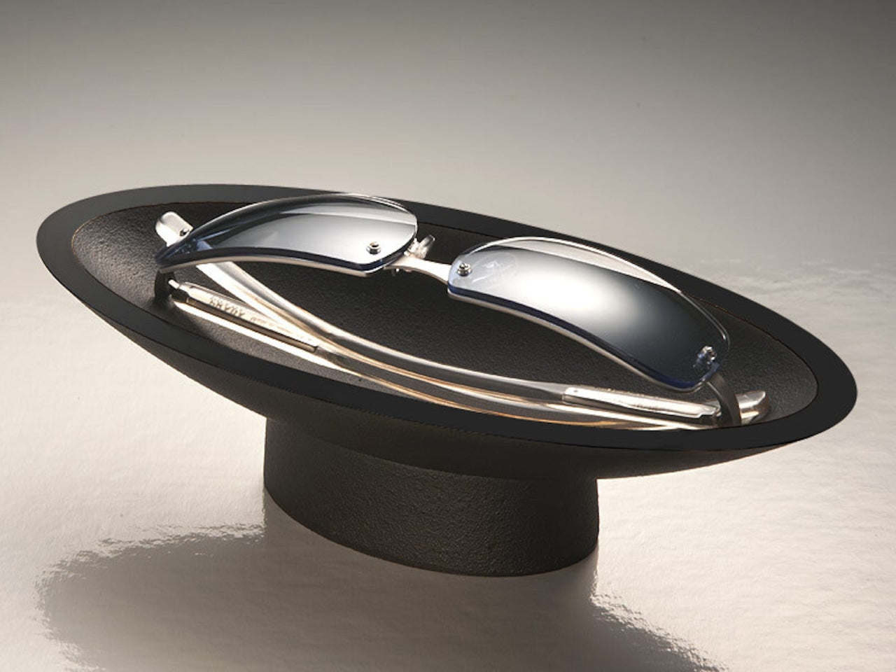 NOBDESIGN Cigar Ashtray "Black Edition" (Nanbu Ironwork)